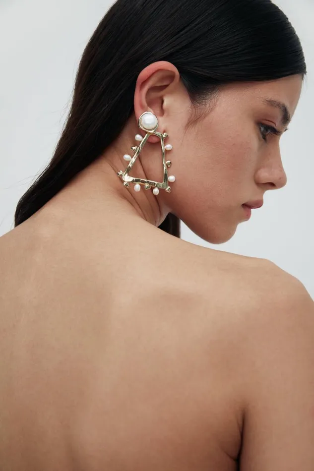 Aje Jewelry Descend Pearl Stud Goldpearl 8211 Women
