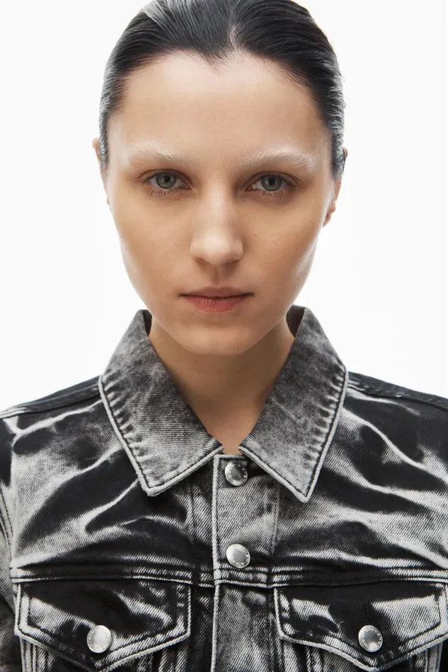 Alexander Wang Denim Women Blade LogoEmbroidered Shrunken Trucker Jacket In Cotton Denim