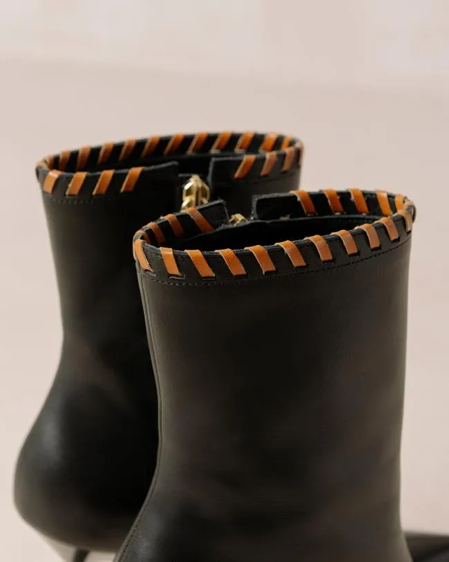 ALOHAS Boots Leo Black 8211 Women