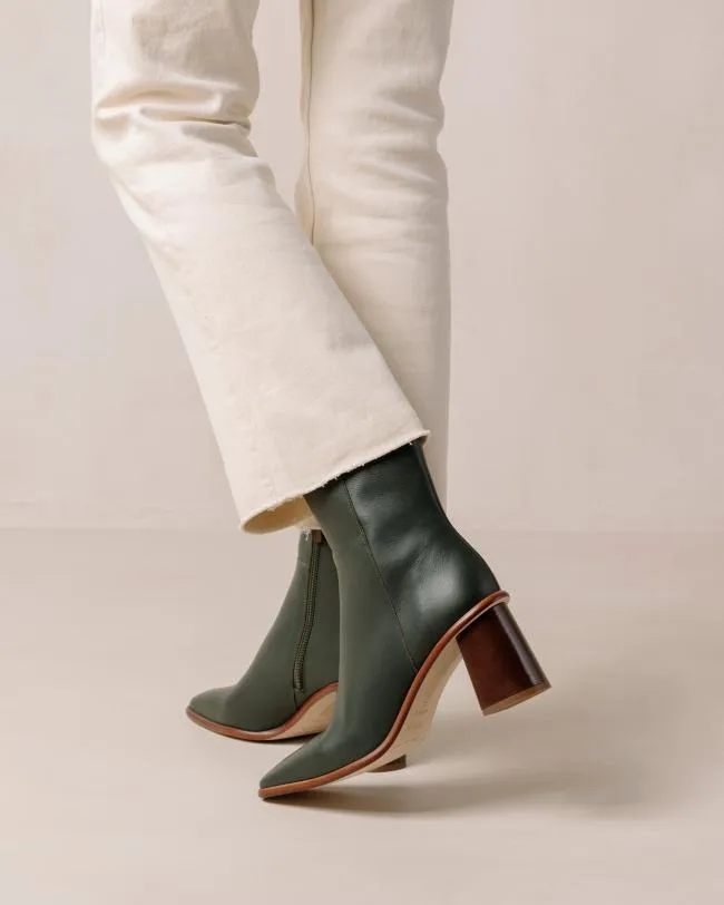 ALOHAS Boots West Vintage 8211 Dark Green Leather Boots 8211 Women