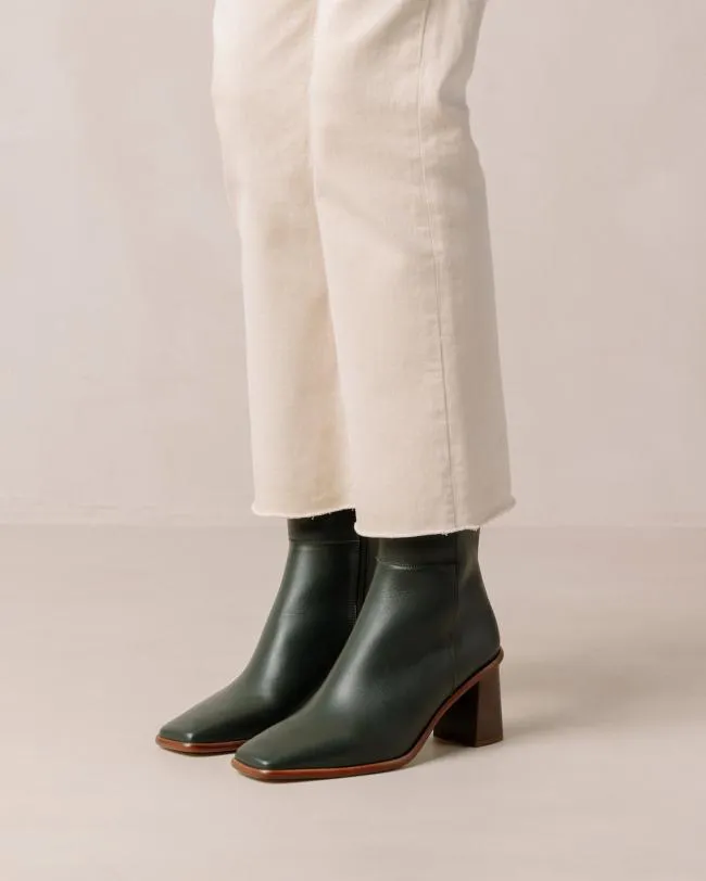 ALOHAS Boots West Vintage 8211 Dark Green Leather Boots 8211 Women