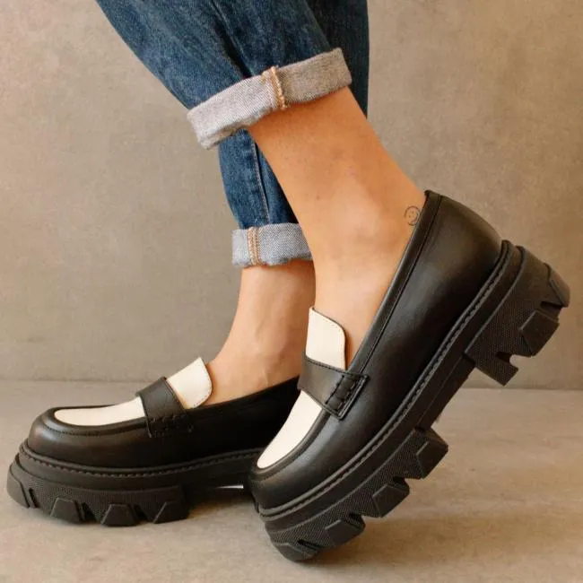 ALOHAS Loafers Trailblazer Bicolor 8211 Black And White Leather Loafers 8211 Women
