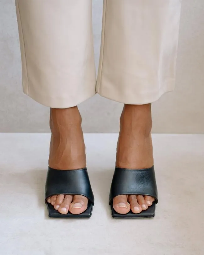 ALOHAS Mules Dune 8211 Black Leather Sandals 8211 Women