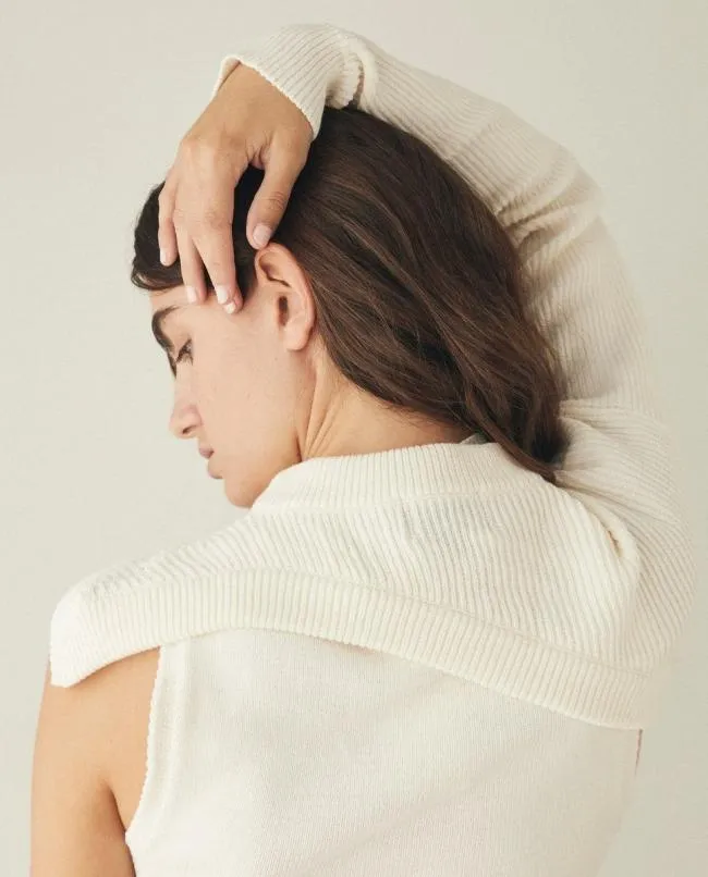 ALOHAS Sweaters and Cardigans Creator 8211 White Knit Top 8211 Women