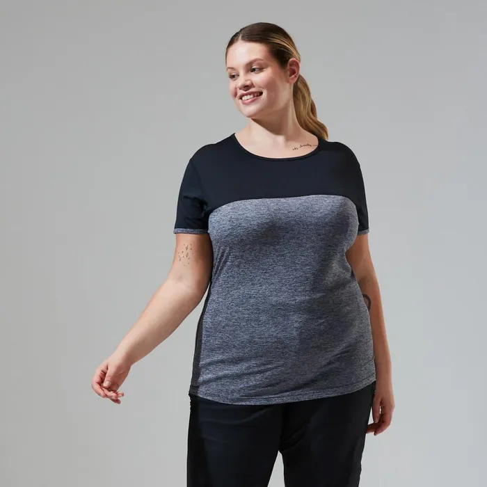 Berghaus TShirts Voyager Tech Tee Short Sleeve Crew 8211 Dark Grey Black 8211 Women