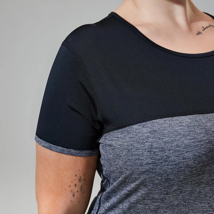Berghaus TShirts Voyager Tech Tee Short Sleeve Crew 8211 Dark Grey Black 8211 Women