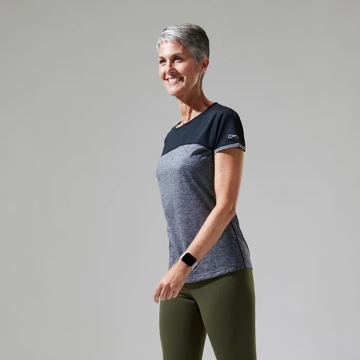 Berghaus TShirts Voyager Tech Tee Short Sleeve Crew 8211 Dark Grey Black 8211 Women