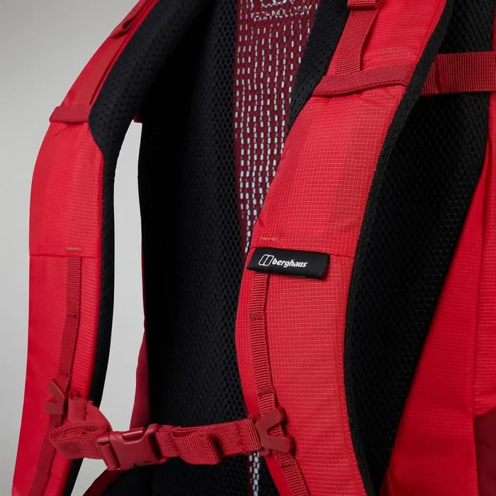 Berghaus Travel Remote Hike 25 8211 RedDark Red 8211 MenWomen