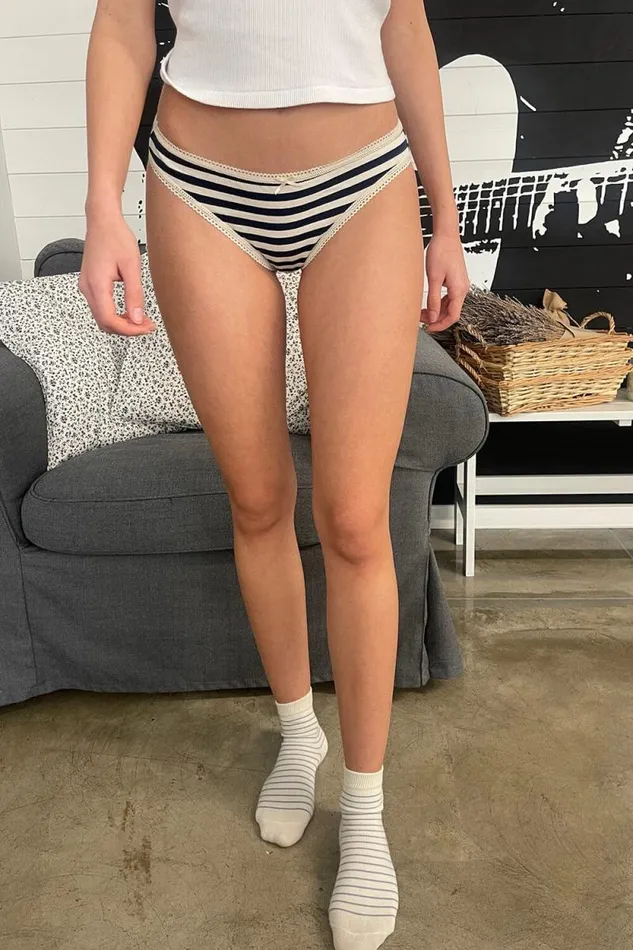 Brandy Melville Stripes Stripe Scallop Bow Underwear Dark Navy And Ivory Stripes 8211 Women