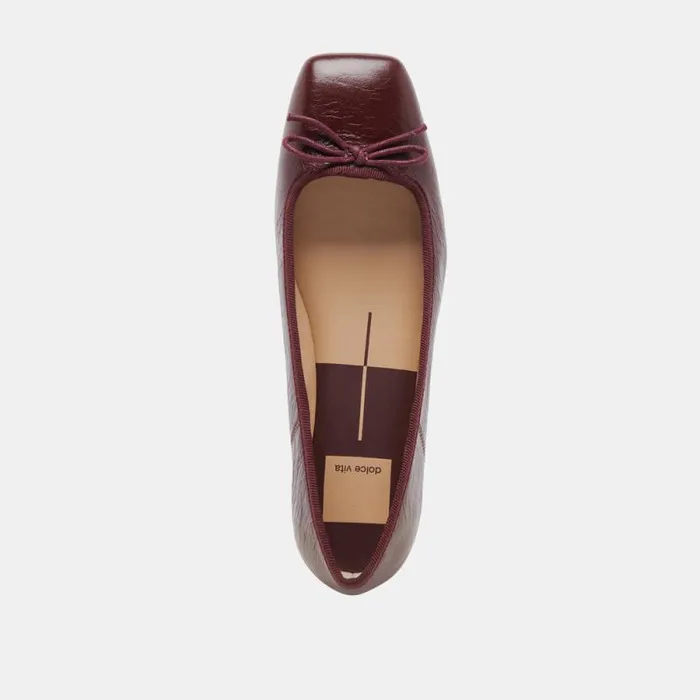 Dolce Vita Anisa Ballet Flats Cranberry Crinkle Patent Women Flats and Loafers