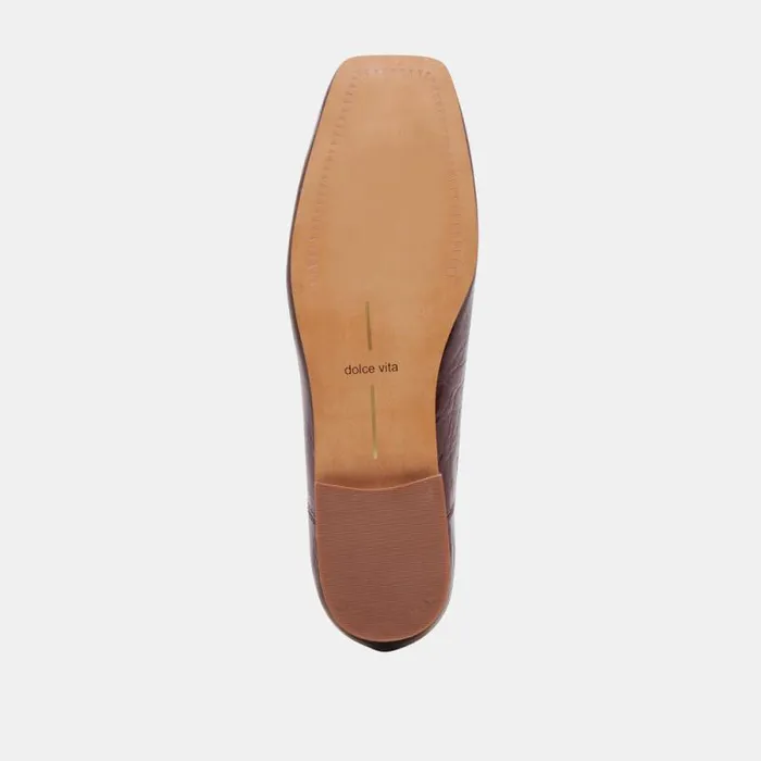 Dolce Vita Anisa Ballet Flats Cranberry Crinkle Patent Women Flats and Loafers