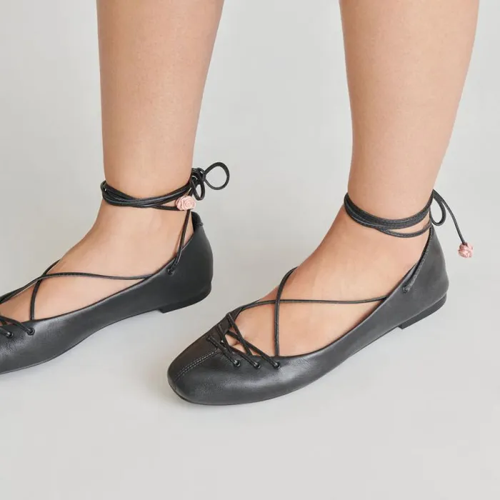 Dolce Vita Beate Ballet Flats Black Leather Women Flats and Loafers
