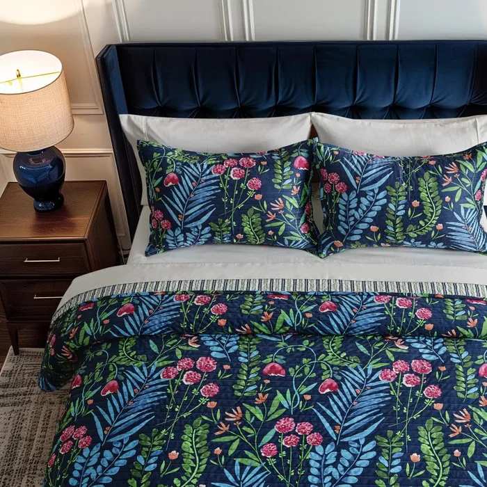 Draper James Bedding Women Audra Velvet Quilt Set