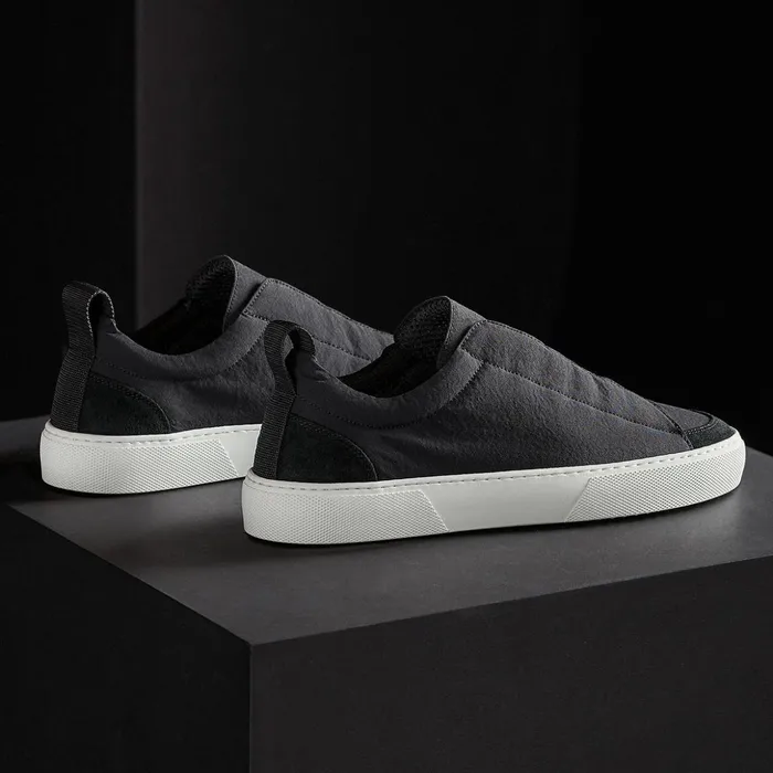 James Perse LaceUps WomenSINGLEQUOTEADDEDs Solstice Low Top Skate Sneaker Blackblack 8211 Women