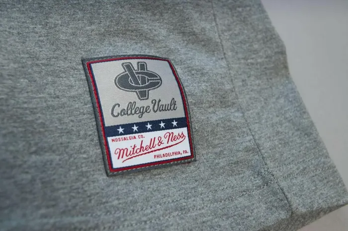 Men039s Collegiate Mitchell and Ness City Collection SS Tee University Of North Carolina Men039s Collegiate Mitchell and Ness City Collection SS Tee University Of North Carolina