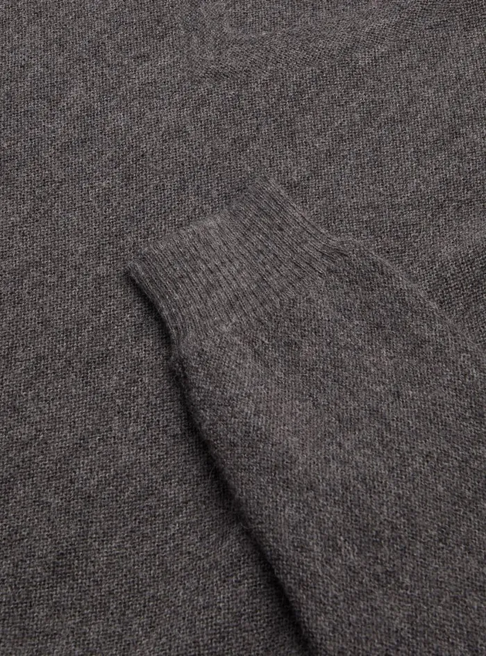 Men Paul Stuart Sweaters Classic Alpaca Links VNeck Sweater Grey