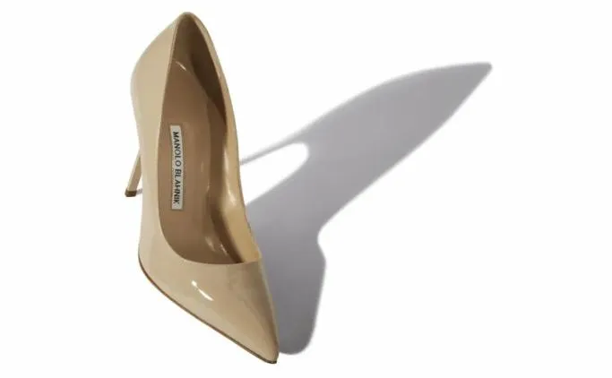 Pumps Women Manolo Blahnik BB PATENTBeige Patent Leather Pointed Toe Pumps