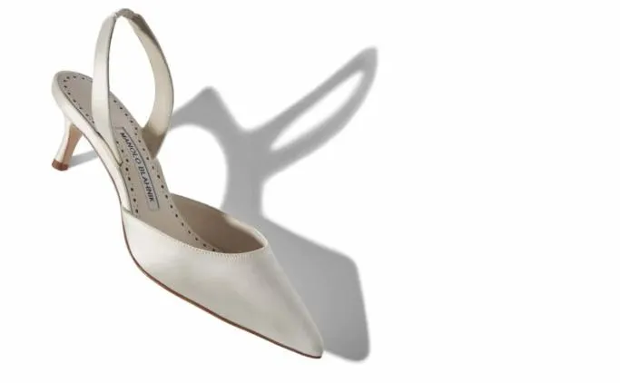 Pumps Women Manolo Blahnik CAROLYNE BRIDEWhite Satin Slingback Pumps