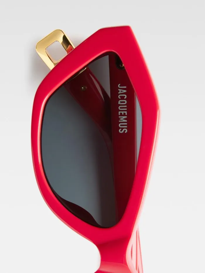 The Bambino Sunglasses Red WomenMen JACQUEMUS Sunglasses The Bambino Sunglasses Red WomenMen JACQUEMUS Sunglasses