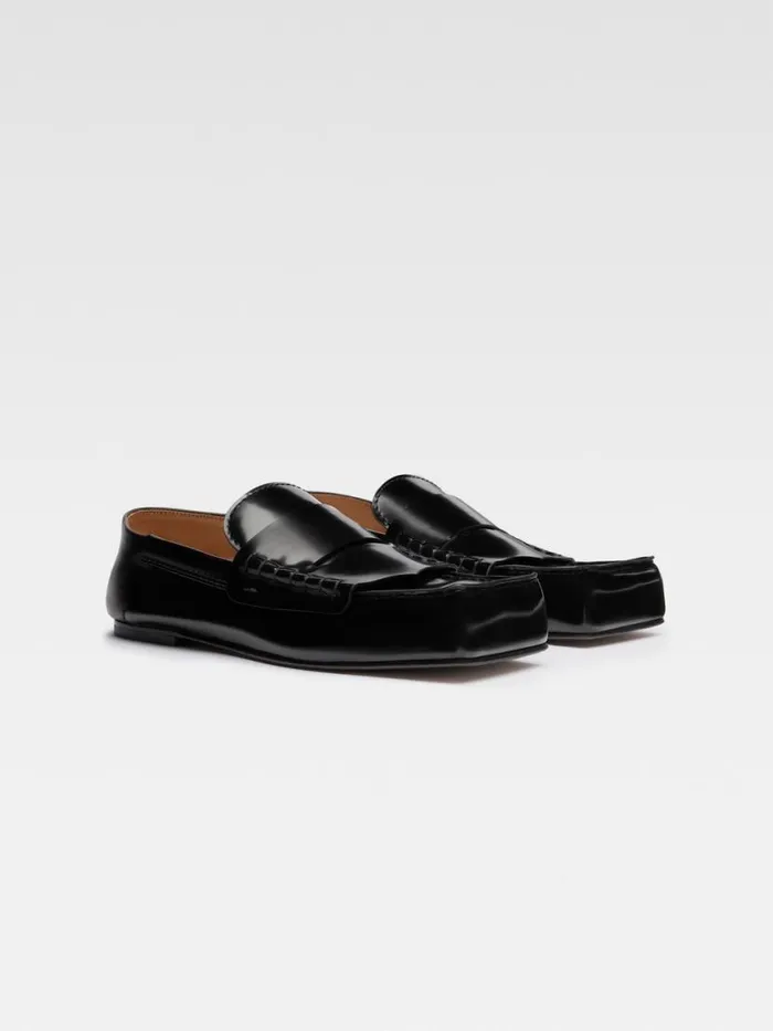 The Carr Loafers Black Men JACQUEMUS Shoes The Carr Loafers Black Men JACQUEMUS Shoes