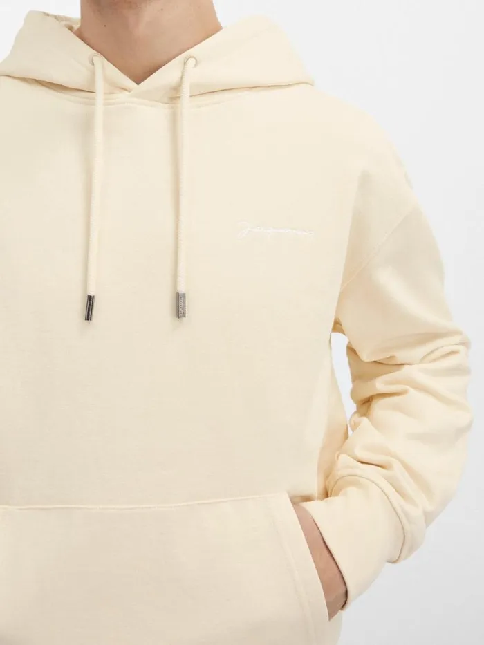 The Embroidered Sweatshirt Beige WomenMen JACQUEMUS Sweatshirts and Joggings The Embroidered Sweatshirt Beige WomenMen JACQUEMUS Sweatshirts and Joggings