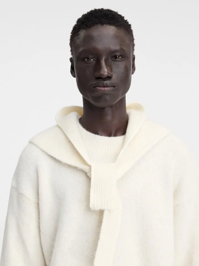 The Gros Grain Shawl Offwhite WomenMen JACQUEMUS Scarves Beanies and Gloves The Gros Grain Shawl Offwhite WomenMen JACQUEMUS Scarves Beanies and Gloves