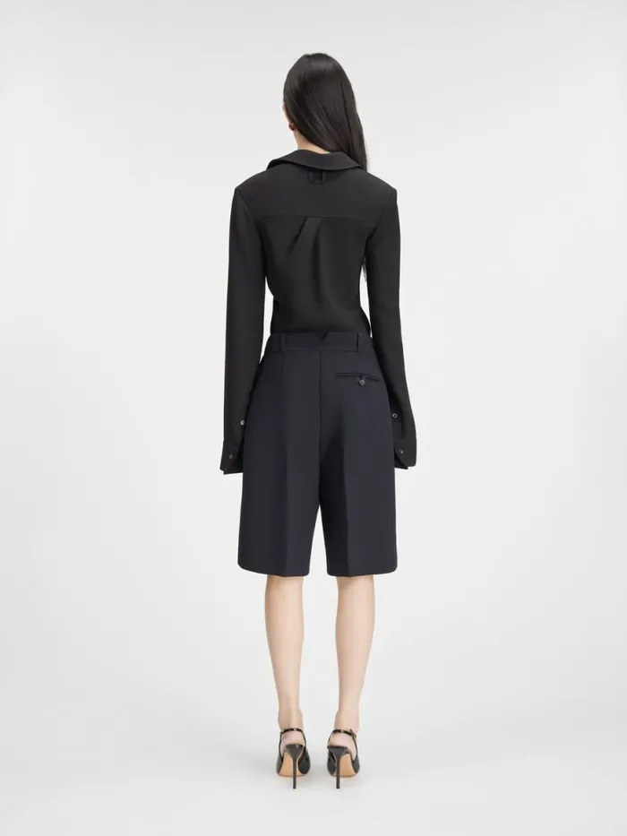 The Ovalo Bermuda Shorts Black Women JACQUEMUS Trousers and Shorts The Ovalo Bermuda Shorts Black Women JACQUEMUS Trousers and Shorts