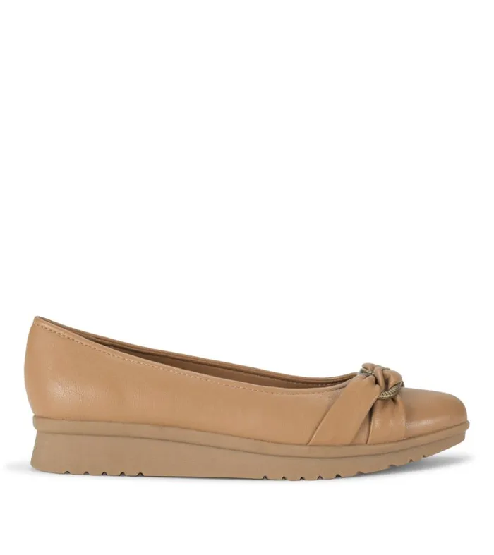 Women Baretraps Flats and Loafers Aurora Flat Cognac Women Baretraps Flats and Loafers Aurora Flat Cognac