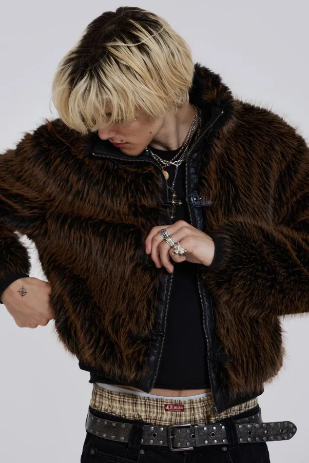 Women Fur Coat With Metal Fastening Jaded London Outerwear