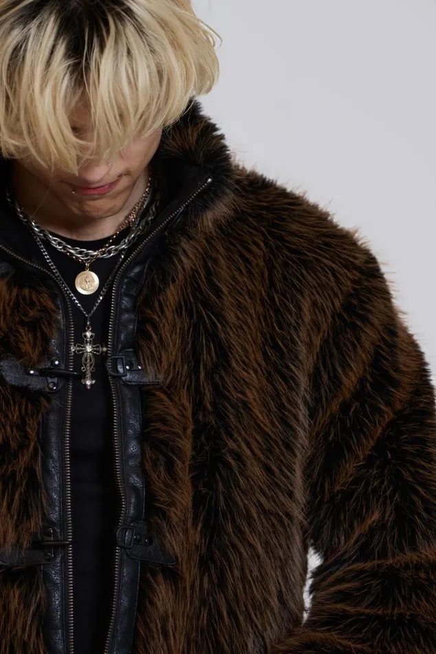 Women Fur Coat With Metal Fastening Jaded London Outerwear