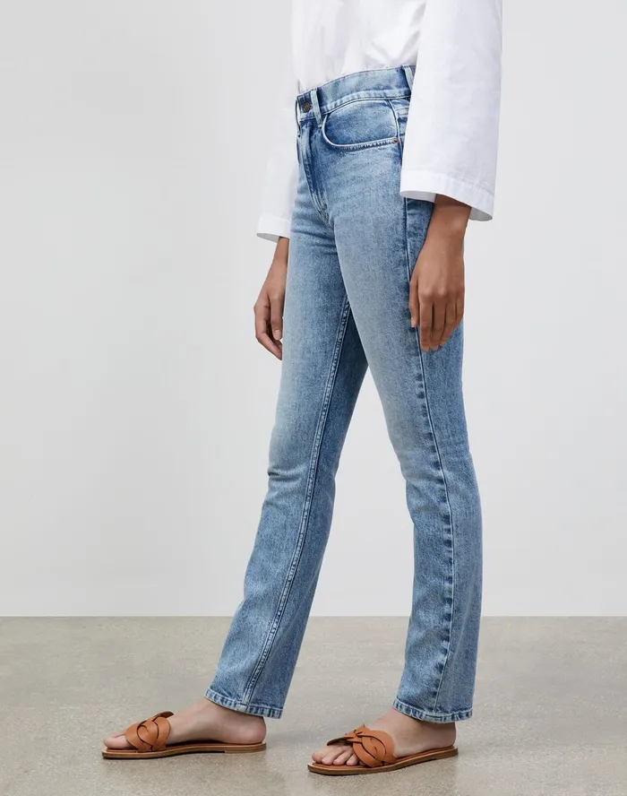 Women Lafayette 148 New York Denim Reeve Straight Jean In L148 Authentic Denim Stonewash Blue