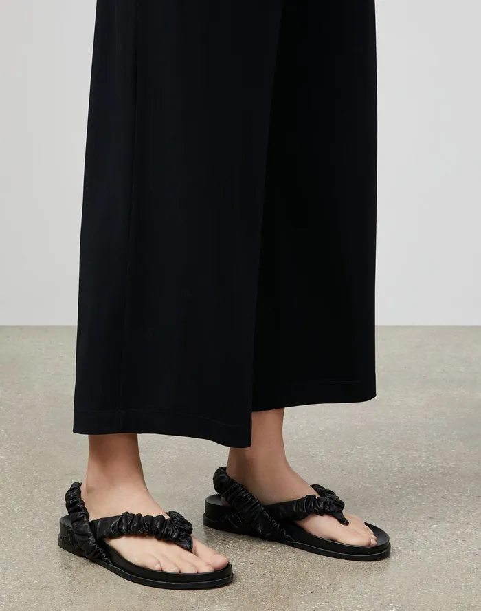 Women Lafayette 148 New York Pants and Shorts Riverside Cropped Pant In Midweight Matte Jersey Black