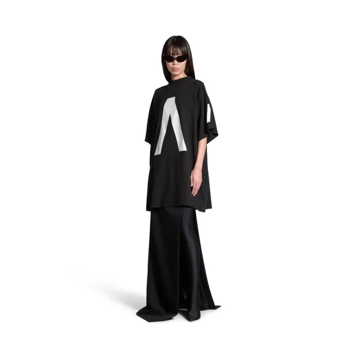 WomenMen Tshirts Balenciaga Balenciaga Music Archive Series Connected Tshirt Oversized In Blackwhite WomenMen Tshirts Balenciaga Balenciaga Music Archive Series Connected Tshirt Oversized In Blackwhite