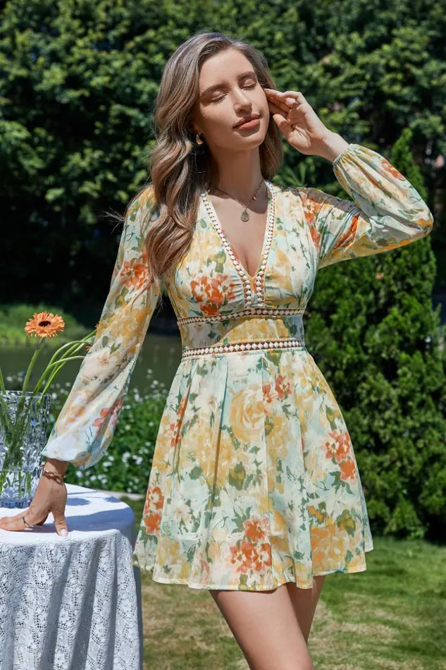 Women Short Dresses Cupshe Gerda Vneck Lace Trims Puff Sleeve Sheath Dress Multicolor