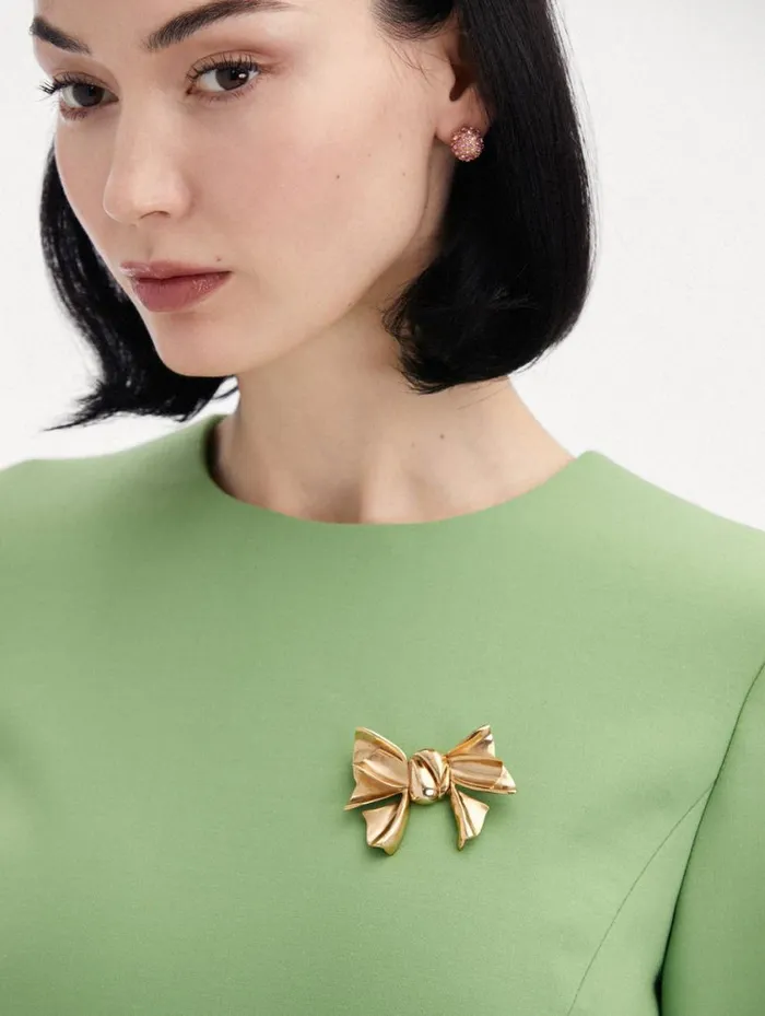 Women Small Bow Brooch Gold Oscar De La Renta Brooches and Hair Accessories Women Small Bow Brooch Gold Oscar De La Renta Brooches and Hair Accessories
